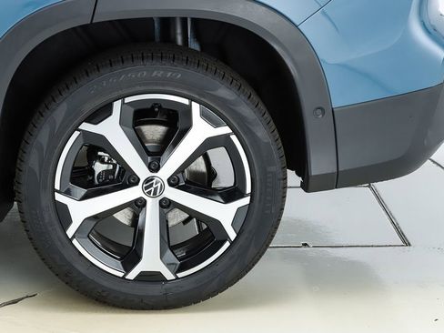 New 2026 Volkswagen Tiguan SE image 6