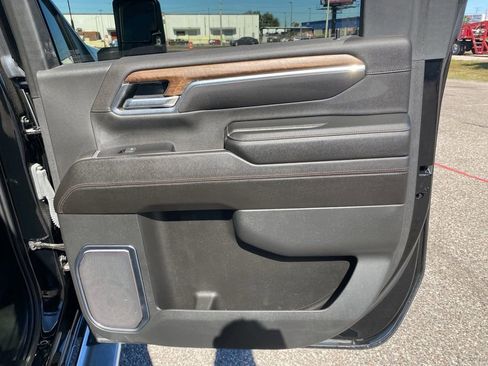 Used 2024 Chevrolet Silverado 2500 High Country w/ High Country Premium Package image 15