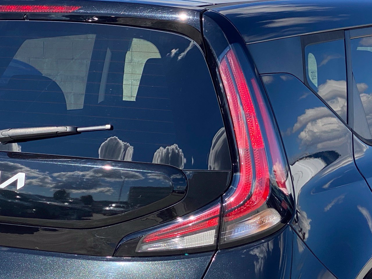 Certified 2023 Kia Soul EX FWD image 3
