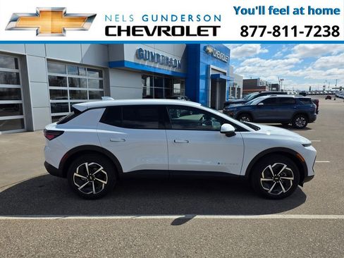 New 2026 Chevrolet Equinox EV LT w/ Comfort Package FWD image 8
