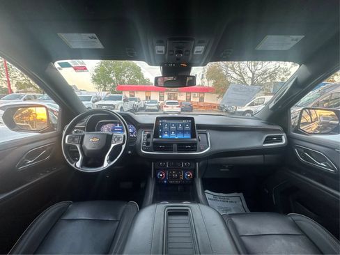 Used 2023 Chevrolet Suburban Premier RWD image 27