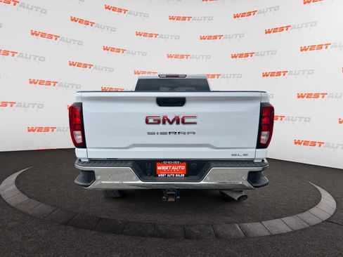Used 2023 GMC Sierra 3500 SLE w/ SLE Convenience Package AWD/4WD image 4