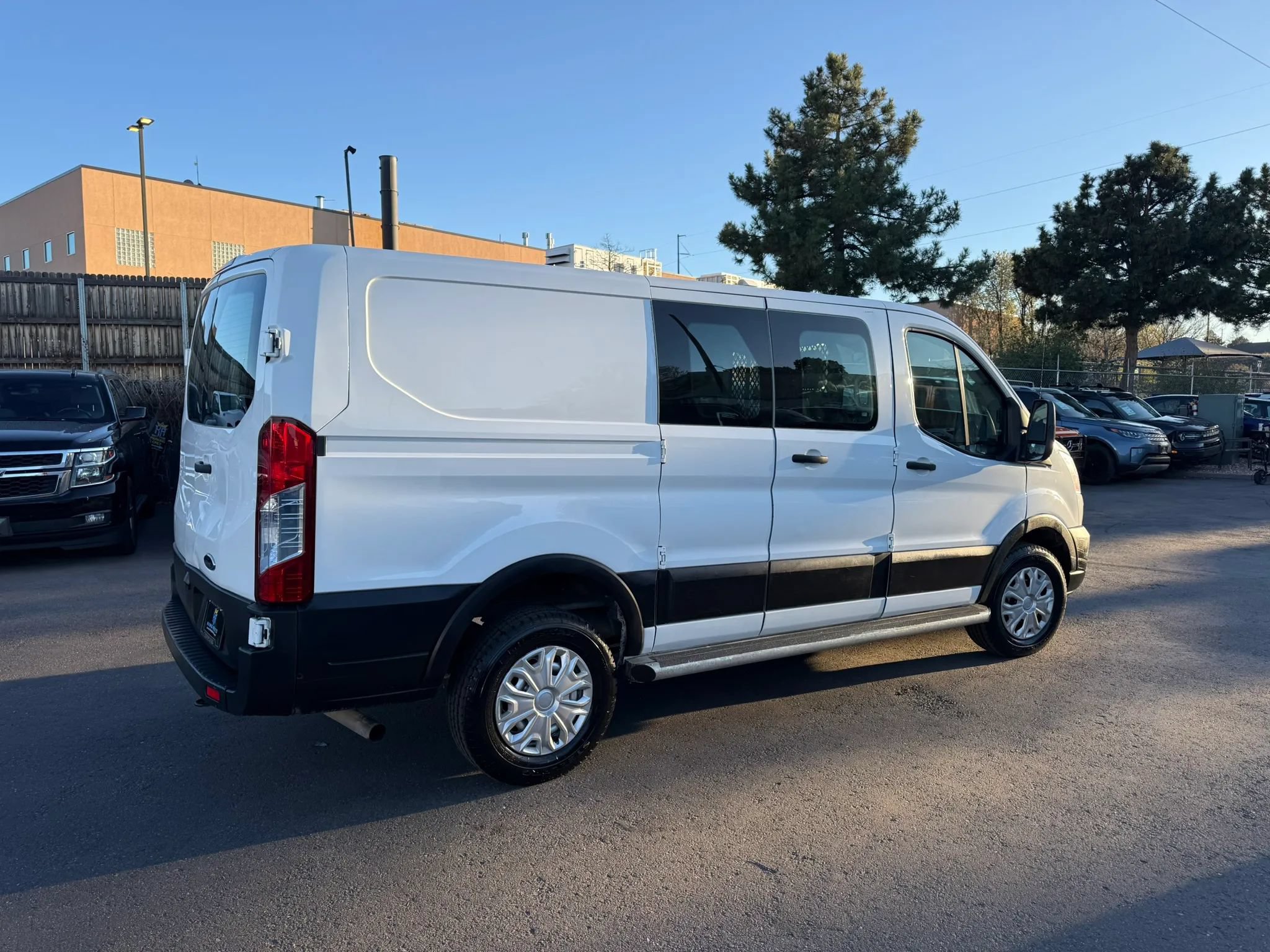 Used 2021 Ford Transit 250 Low Roof w/ Exterior Upgrade Package RWD image 8