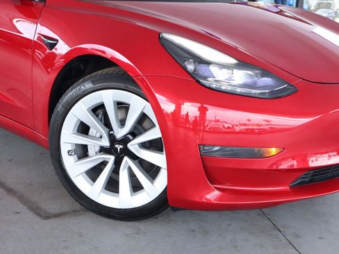 Used 2023 Tesla Model 3 Standard Range RWD image 4