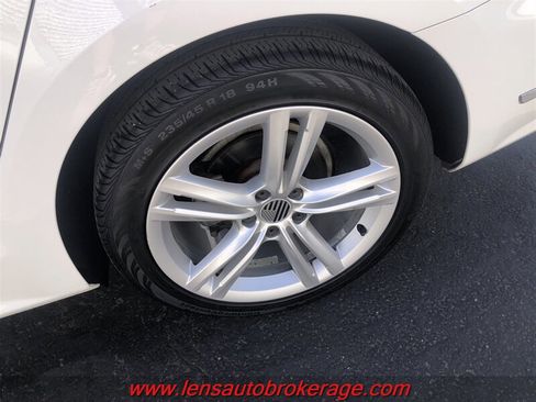 Used 2013 Volkswagen Passat TDI SEL Premium FWD image 26
