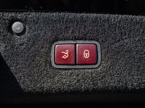 Used 2017 Mercedes-Benz S 550 Cabriolet image 11