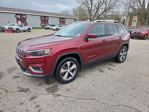 Certified 2019 Jeep Cherokee Limited image 1