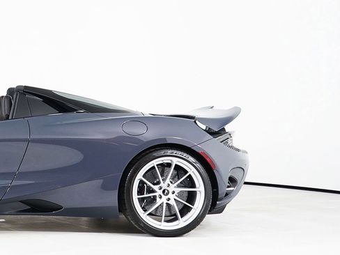 Used 2026 McLaren 750S Spider RWD image 14