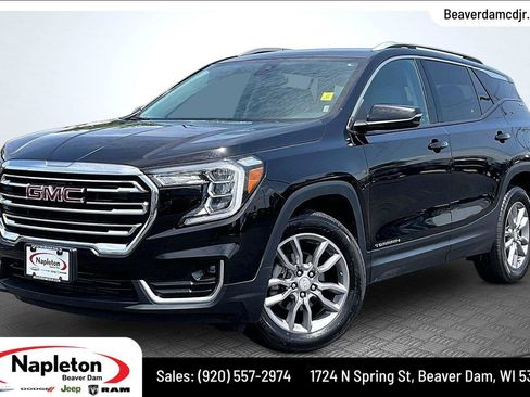 Used 2024 GMC Terrain SLT AWD/4WD image 1