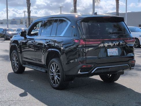 Used 2023 Lexus LX 600 F Sport image 8