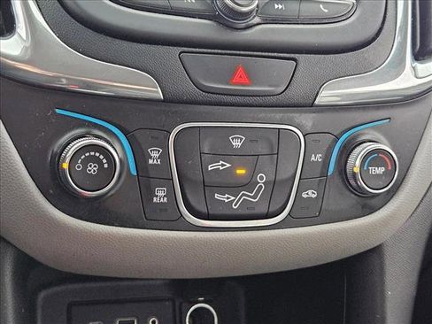 Used 2020 Chevrolet Equinox LS w/ LS Convenience Package image 13