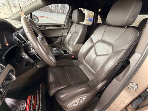 Used 2017 Porsche Macan AWD/4WD image 62