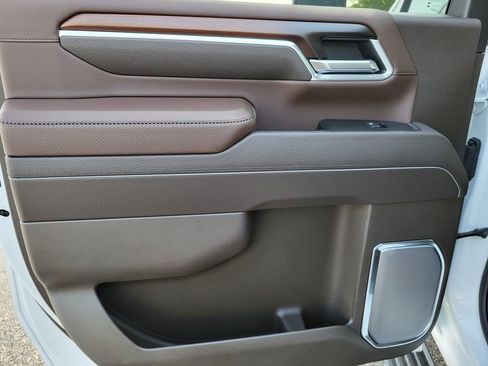 New 2025 GMC Sierra 2500 Denali w/ Denali Reserve Package image 39