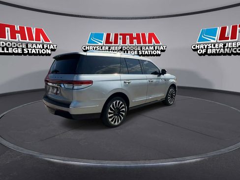 Used 2022 Lincoln Navigator Black Label AWD/4WD image 8