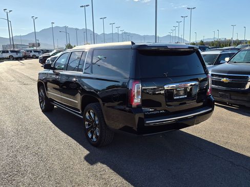 Used 2018 GMC Yukon XL Denali w/ Denali Ultimate Package AWD/4WD image 5