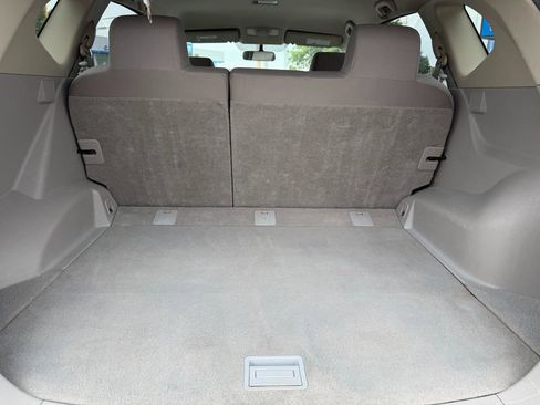 Used 2011 Nissan Rogue SV FWD image 32