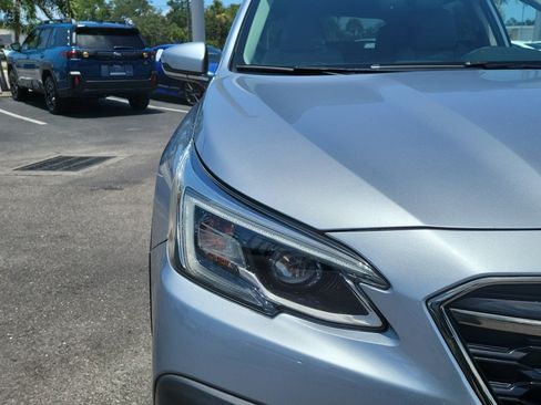 Used 2020 Subaru Outback Limited AWD/4WD image 7