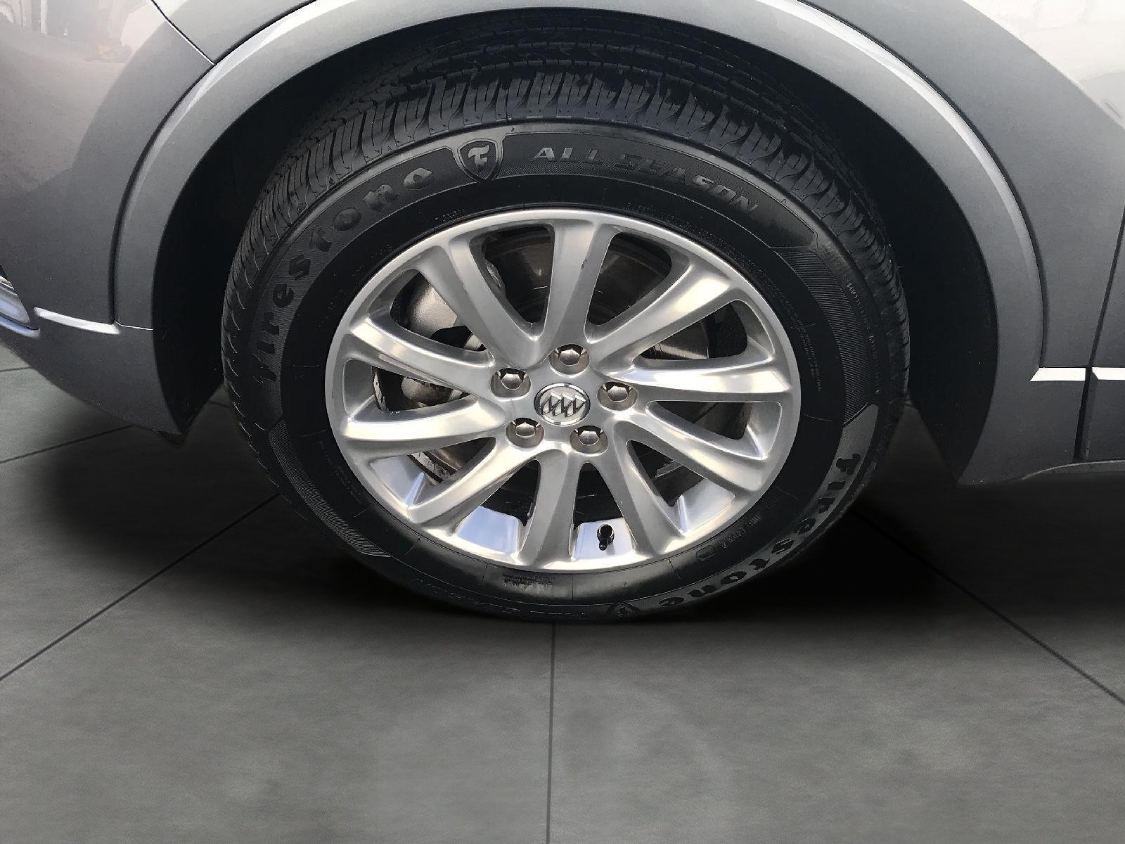 Used 2020 Buick Envision Essence AWD/4WD image 3