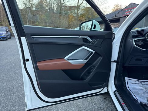 Used 2022 Audi Q3 2.0T Premium w/ Convenience Package image 46