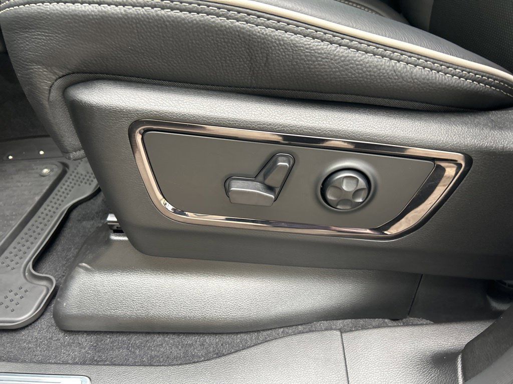 New 2025 RAM 1500 Limited w/ Body Color Bumper Group AWD/4WD image 51