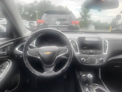 Used 2020 Chevrolet Malibu LT FWD image 51