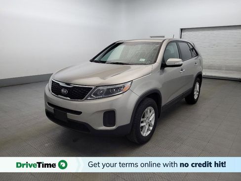 Used 2015 Kia Sorento LX image 1