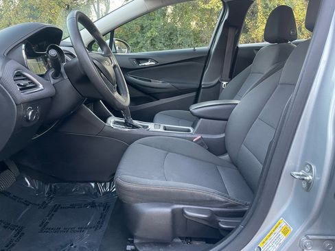Used 2017 Chevrolet Cruze LS image 12