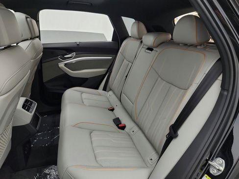 Used 2024 Audi Q8 e-tron Prestige w/ Prestige Package AWD/4WD image 15