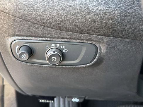 Used 2024 Chevrolet Equinox LS w/ LS Convenience Package FWD image 24