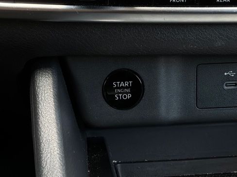 Used 2026 Nissan Rogue SV FWD image 26