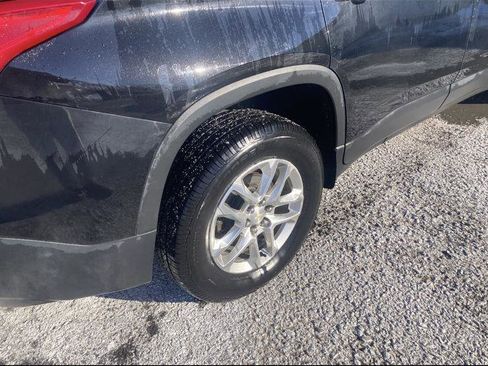 Used 2018 Chevrolet Traverse LT image 8