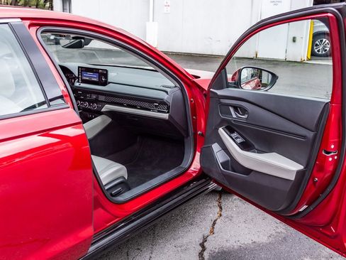 Used 2023 Honda Accord Touring image 17