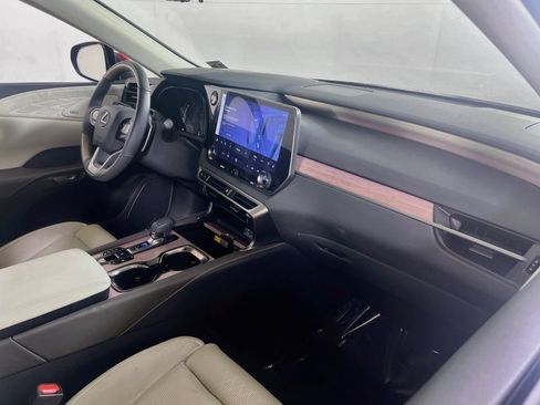 Used 2023 Lexus RX 350 w/ Accessory Package (2T) AWD/4WD image 29