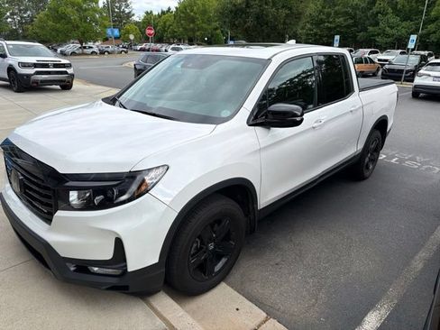 Used 2023 Honda Ridgeline Black Edition image 3