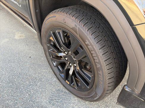 Used 2021 GMC Sierra 1500 Denali w/ Denali Ultimate Package image 14