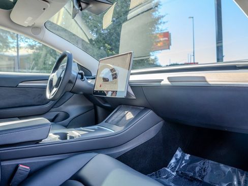 Used 2023 Tesla Model 3 Performance image 20