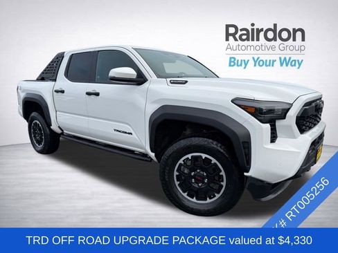 Used 2024 Toyota Tacoma TRD Off-Road w/ TRD Off Road Upgrade Package AWD/4WD image 2