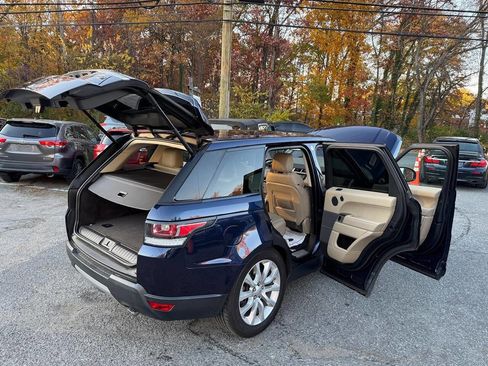 Used 2016 Land Rover Range Rover Sport HSE image 11