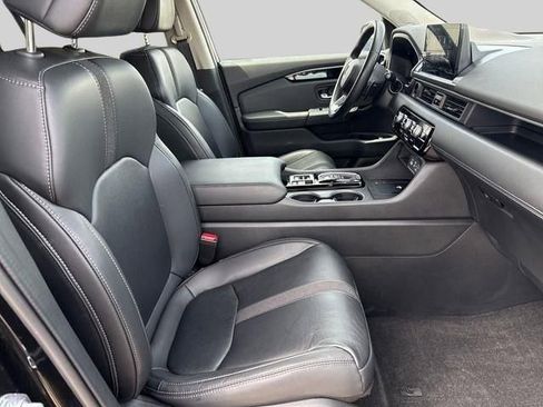 Certified 2023 Honda Pilot Touring image 19