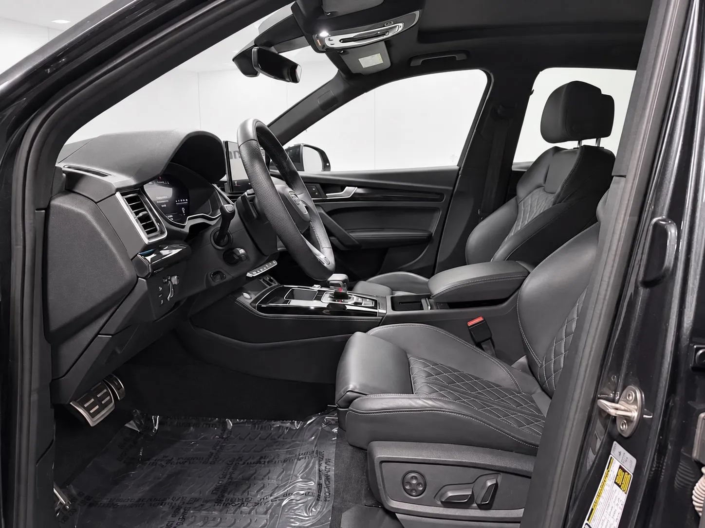 Used 2024 Audi SQ5 Prestige AWD/4WD image 12
