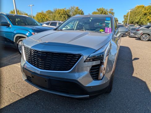 Used 2023 Cadillac XT4 Premium Luxury image 6