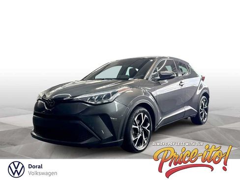 Used 2022 Toyota C-HR XLE FWD image 1