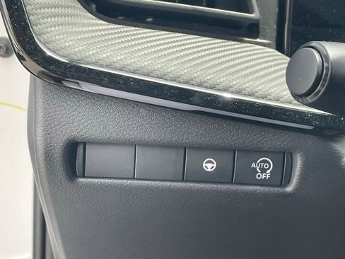 Used 2025 Nissan Kicks SR image 7