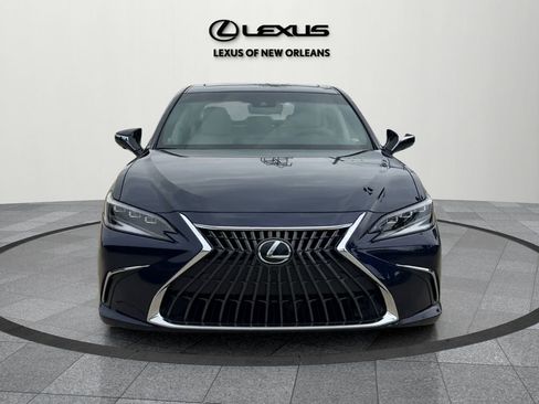 Used 2025 Lexus ES 300h Ultra Luxury image 2