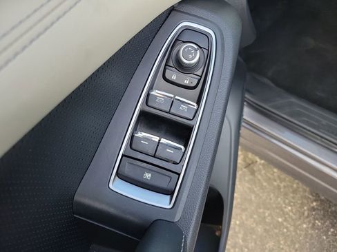 Used 2020 Subaru Ascent Limited w/ Technology Package image 17