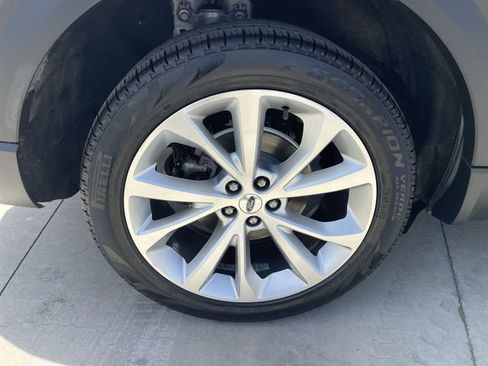 Used 2022 Ford Explorer Platinum w/ Equipment Group 601A AWD/4WD image 35