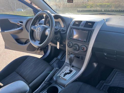 Used 2011 Toyota Corolla S image 20