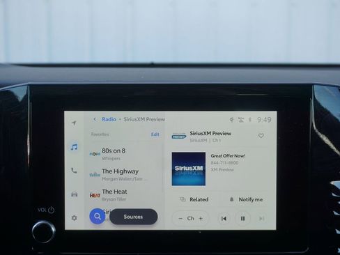 Used 2025 Toyota Camry SE image 8