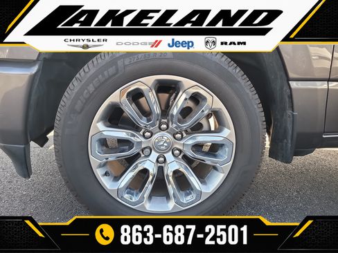 Used 2023 RAM 1500 Laramie AWD/4WD image 10