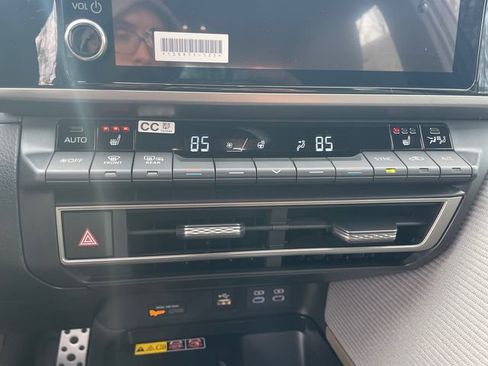 New 2026 Toyota Camry SE image 32